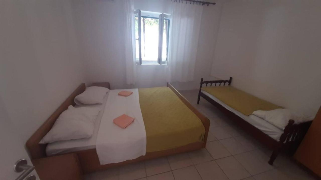 Apartmani Ivica Martic Duće Exteriör bild