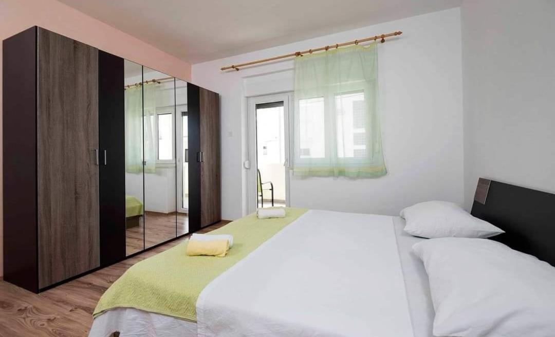 Apartmani Ivica Martic Duće Exteriör bild