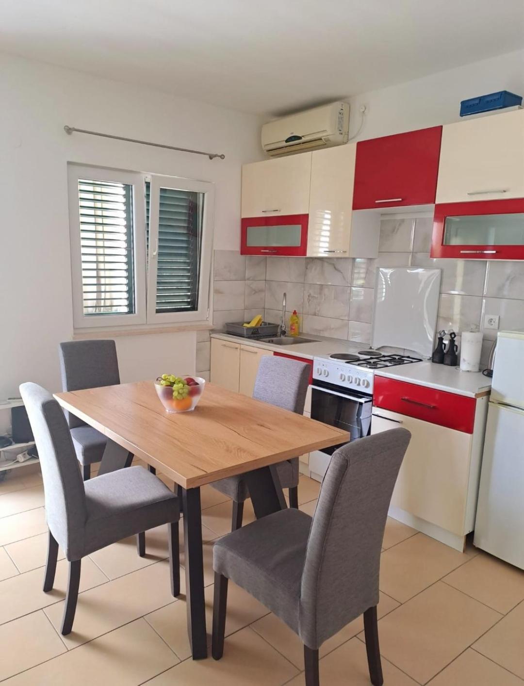 Apartmani Ivica Martic Duće Exteriör bild